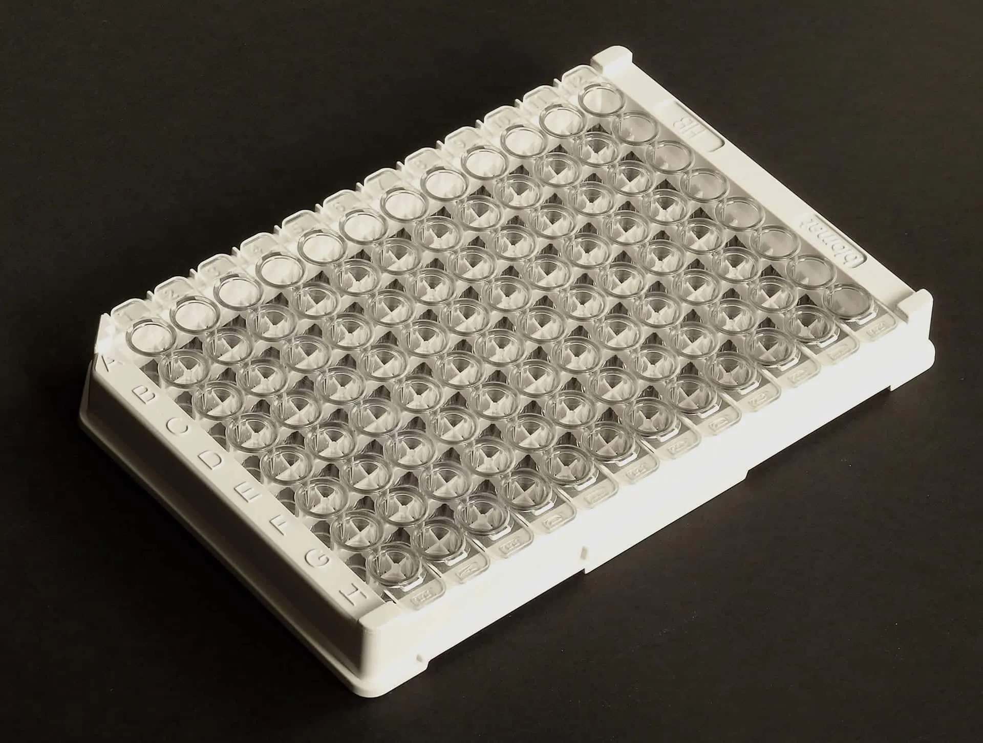 Medium Binding 96 well plates - 8 Well Breakable Strips on single well holding frame - Clear PS - image 1